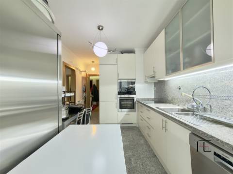 Apartamento T3 Venda em Mafamude e Vilar do Paraíso,Vila Nova de Gaia