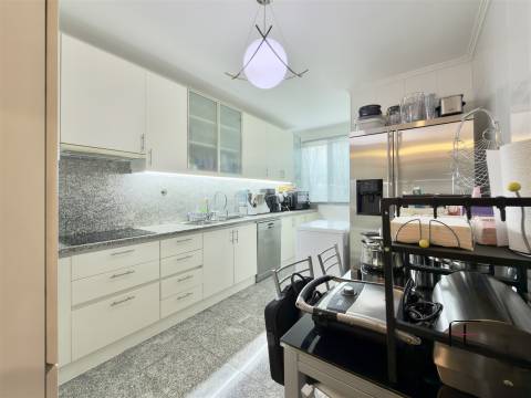 Apartamento T3 Venda em Mafamude e Vilar do Paraíso,Vila Nova de Gaia