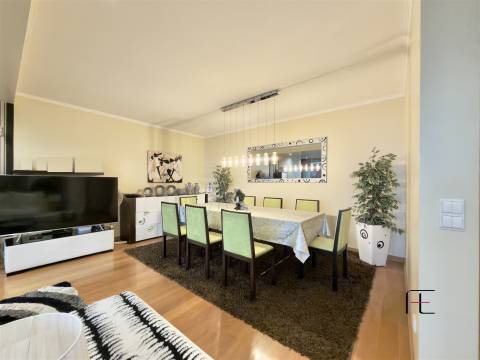 Apartamento T3 Venda em Mafamude e Vilar do Paraíso,Vila Nova de Gaia