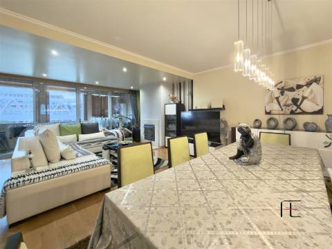 Apartamento T3 Venda em Mafamude e Vilar do Paraíso,Vila Nova de Gaia