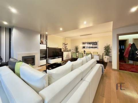 Apartamento T3 Venda em Mafamude e Vilar do Paraíso,Vila Nova de Gaia