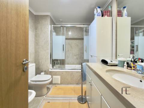 Apartamento T3 Venda em Mafamude e Vilar do Paraíso,Vila Nova de Gaia