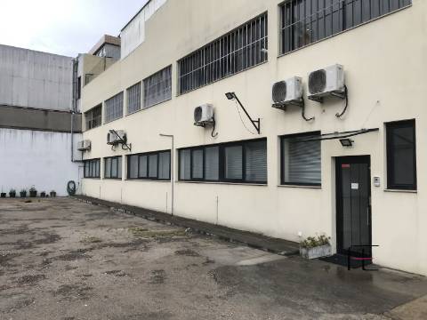 Armazém  Venda em Mafamude e Vilar do Paraíso,Vila Nova de Gaia