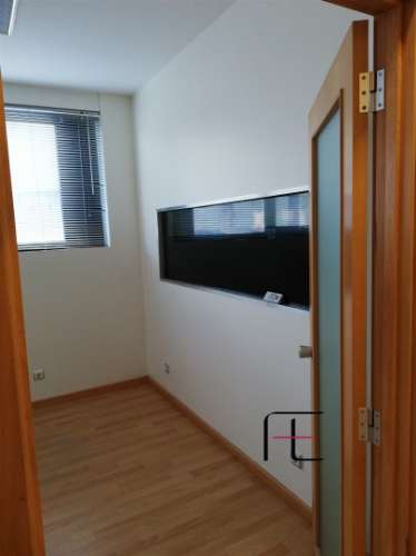 Armazém  Venda em Mafamude e Vilar do Paraíso,Vila Nova de Gaia