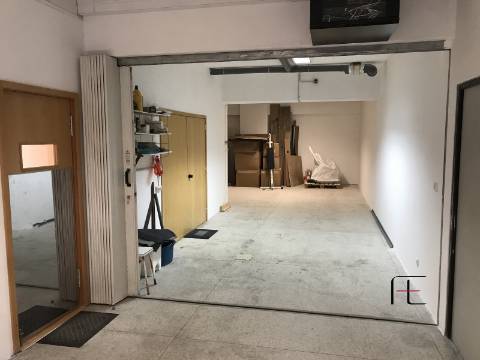 Armazém  Venda em Mafamude e Vilar do Paraíso,Vila Nova de Gaia