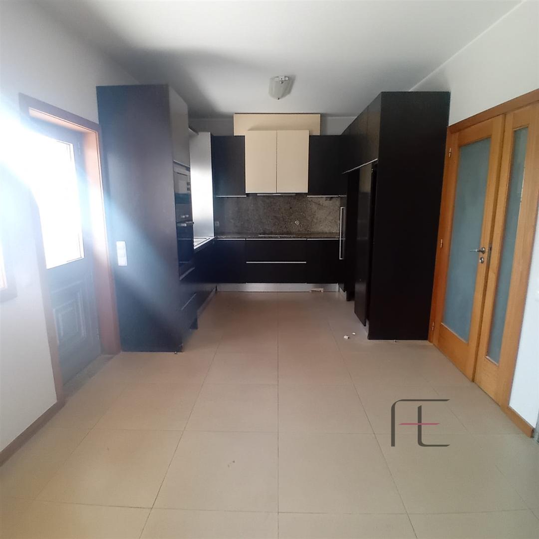 Moradia Geminada T4 Venda em Gondomar (São Cosme), Valbom e Jovim,Gondomar