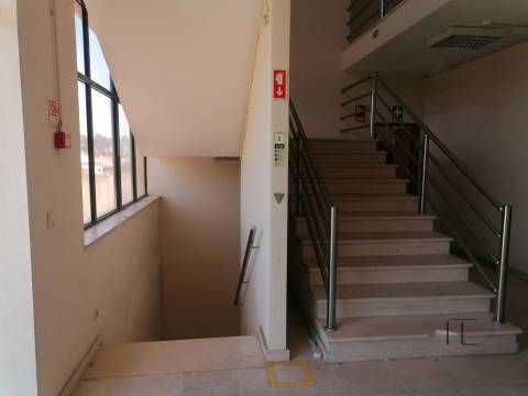 Armazém  Venda em Gulpilhares e Valadares,Vila Nova de Gaia