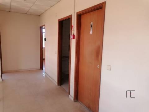 Armazém  Venda em Gulpilhares e Valadares,Vila Nova de Gaia