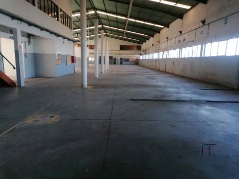 Armazém  Venda em Gulpilhares e Valadares,Vila Nova de Gaia