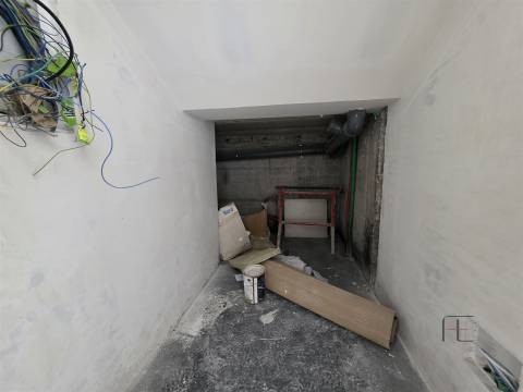 Moradia Geminada T4 Venda em Nogueira e Silva Escura,Maia