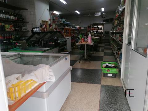 Supermercado  Venda em Gondomar (São Cosme), Valbom e Jovim,Gondomar