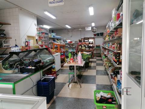Supermercado  Venda em Gondomar (São Cosme), Valbom e Jovim,Gondomar