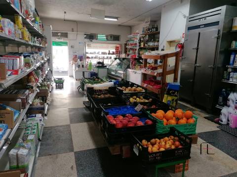 Supermercado  Venda em Gondomar (São Cosme), Valbom e Jovim,Gondomar