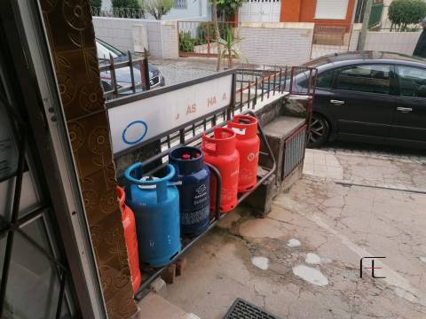 Supermercado  Venda em Gondomar (São Cosme), Valbom e Jovim,Gondomar