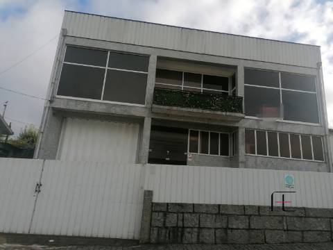 Armazém  Venda em Raimonda,Paços de Ferreira