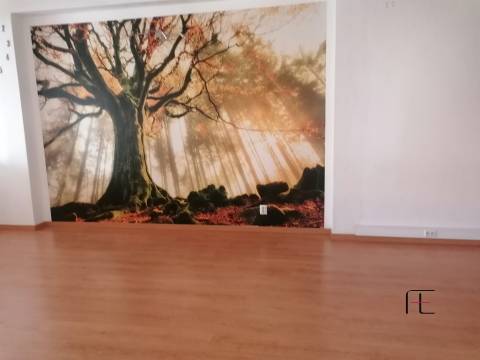 Loja  Venda em Baguim do Monte (Rio Tinto),Gondomar