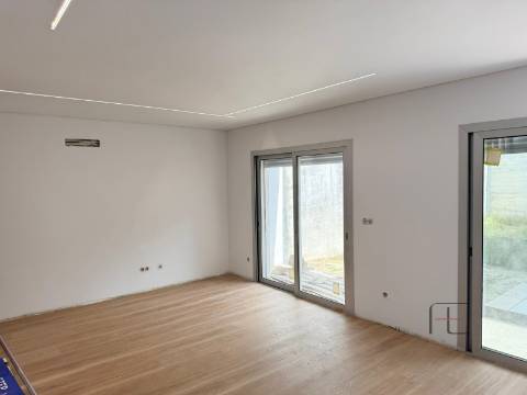 Moradia Geminada T3 Venda em Fânzeres e São Pedro da Cova,Gondomar