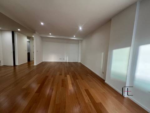 Apartamento T3 Venda em Cidade da Maia,Maia