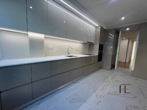 Apartamento T3 Venda em Cidade da Maia,Maia