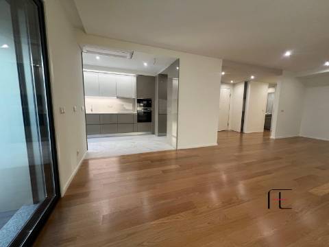 Apartamento T3 Venda em Cidade da Maia,Maia