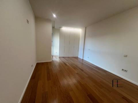 Apartamento T3 Venda em Cidade da Maia,Maia
