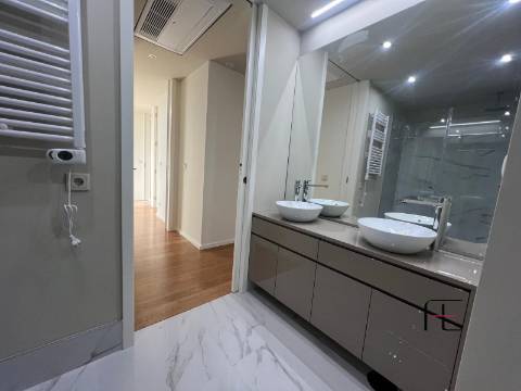 Apartamento T3 Venda em Cidade da Maia,Maia