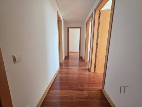 Apartamento T3 Venda em Águas Santas,Maia