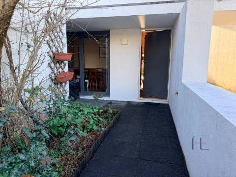 Moradia Geminada T3 Venda em Castêlo da Maia,Maia