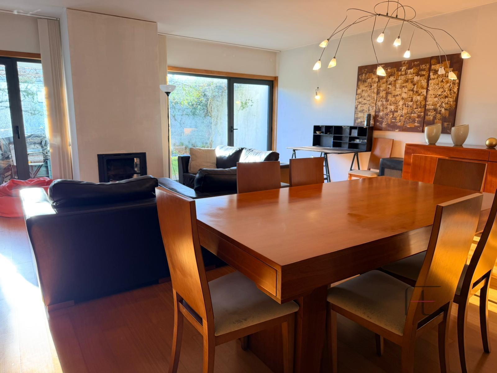 Moradia Geminada T3 Venda em Castêlo da Maia,Maia