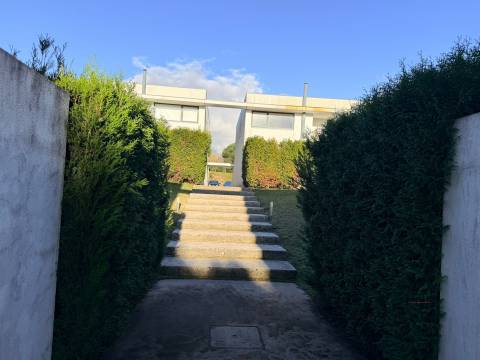 Moradia Geminada T3 Venda em Castêlo da Maia,Maia