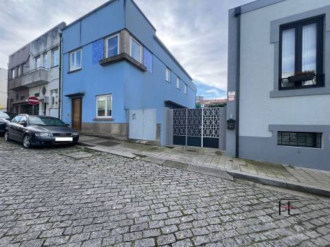 Moradia Geminada T3 Venda em Paranhos,Porto