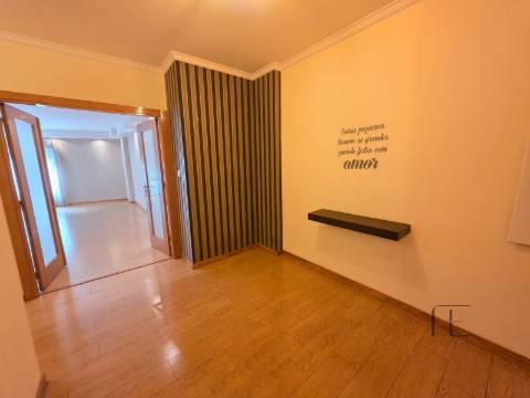 Apartamento T1 Arrendamento em Rio Tinto,Gondomar