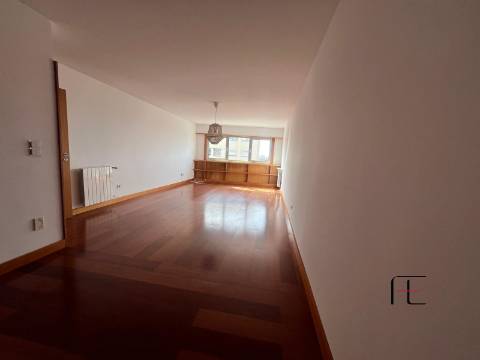 Apartamento T2 Venda em Matosinhos e Leça da Palmeira,Matosinhos