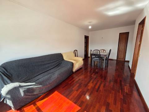 Apartamento T2 Arrendamento em Rio Tinto,Gondomar