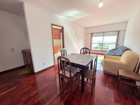 Apartamento T2 Arrendamento em Rio Tinto,Gondomar