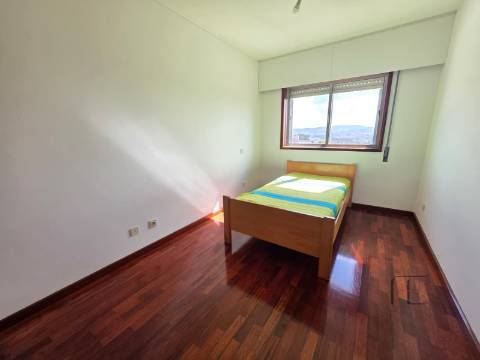 Apartamento T2 Arrendamento em Rio Tinto,Gondomar