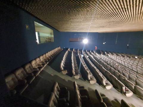 Cinema no Shopping + 7 lojas