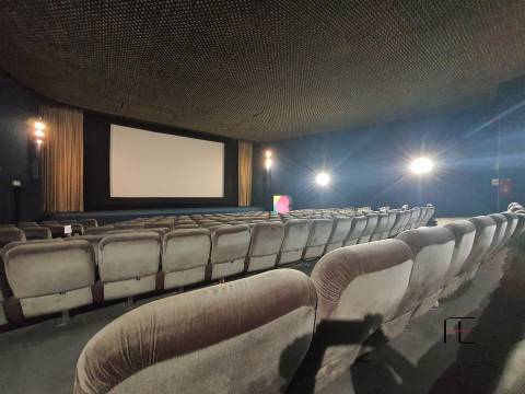 Cinema no Shopping + 7 lojas