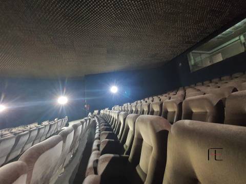 Cinema no Shopping + 7 lojas