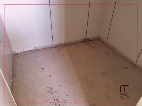 Loja de rua com 211 m2, frente para EN 109, Valadares