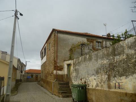 Moradia Geminada T3 Venda em Açoreira,Torre de Moncorvo