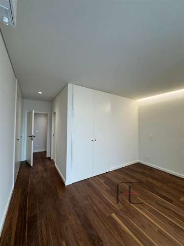 Apartamento T4 Venda em Mafamude e Vilar do Paraíso,Vila Nova de Gaia