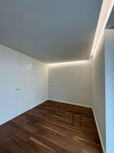 Apartamento T4 Venda em Mafamude e Vilar do Paraíso,Vila Nova de Gaia