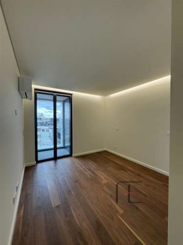 Apartamento T4 Venda em Mafamude e Vilar do Paraíso,Vila Nova de Gaia