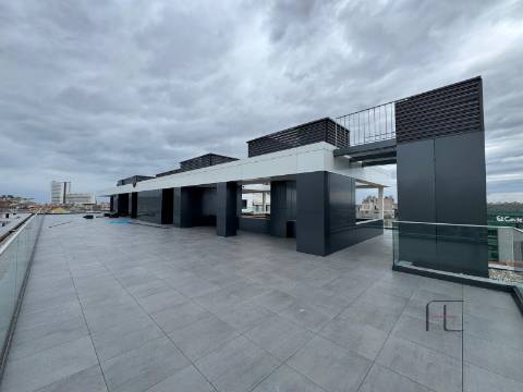 Apartamento T4 Venda em Mafamude e Vilar do Paraíso,Vila Nova de Gaia