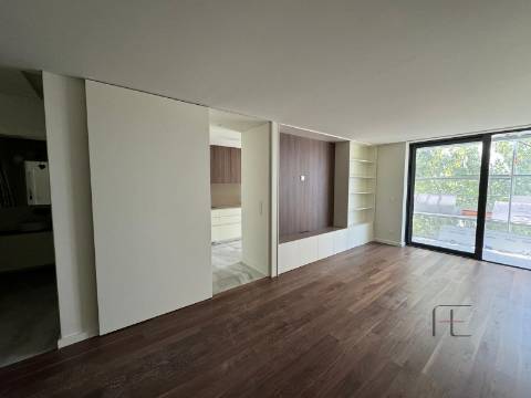 Apartamento T3 Venda em Mafamude e Vilar do Paraíso,Vila Nova de Gaia