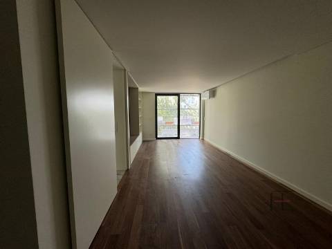 Apartamento T3 Venda em Mafamude e Vilar do Paraíso,Vila Nova de Gaia