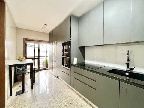 Apartamento T2+1 Venda em Mafamude e Vilar do Paraíso,Vila Nova de Gaia