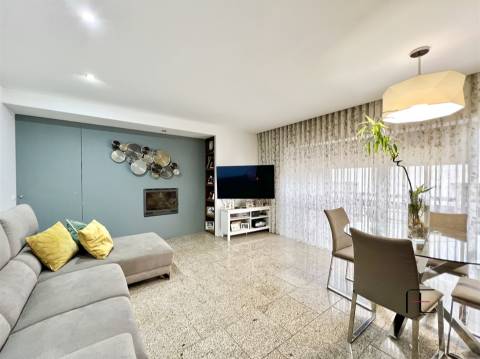 Apartamento T2+1 Venda em Mafamude e Vilar do Paraíso,Vila Nova de Gaia