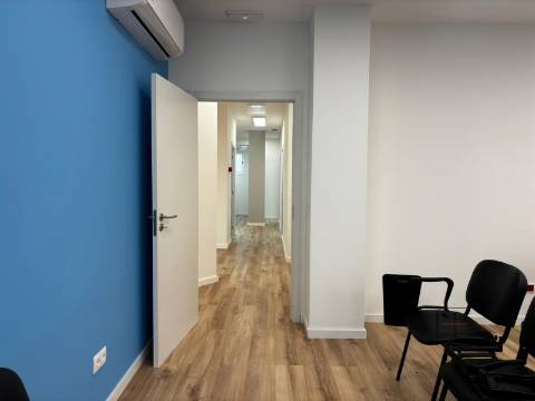 Loja  Arrendamento em Mafamude e Vilar do Paraíso,Vila Nova de Gaia